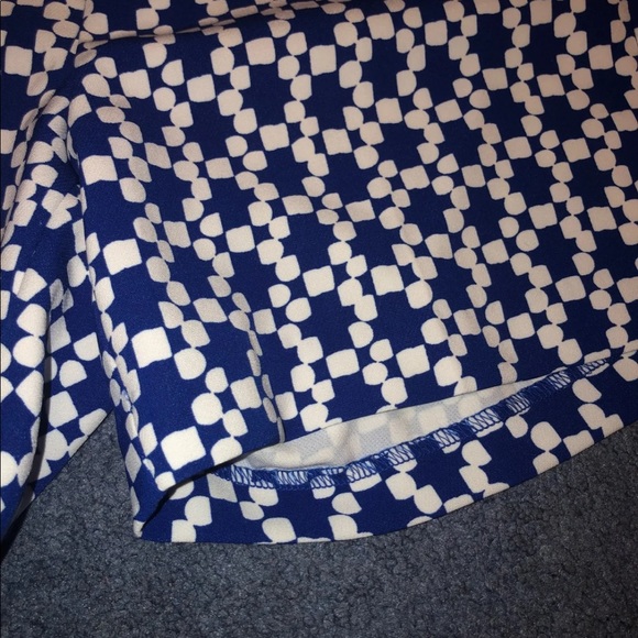 Banana Republic Blue and White Shorts - Picture 2 of 6